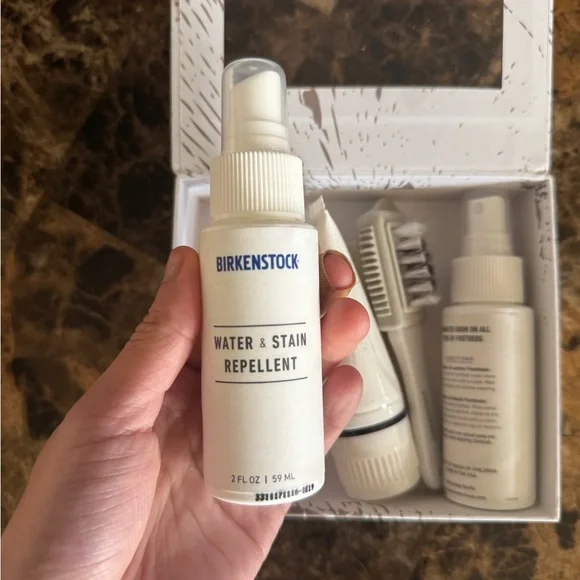 Birkenstock Deluxe Shoe Care Kit – 4-Piece Cleaning & Protection Set - Picture 7 of 12
